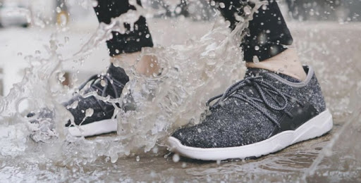 Master Experimenter --- Try a waterproof shoes on a rainy day